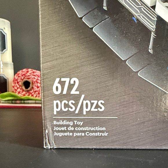 LEGO Technic NASCAR Chevrolet Camaro - Blue, White, Black - Picture 2 of 5